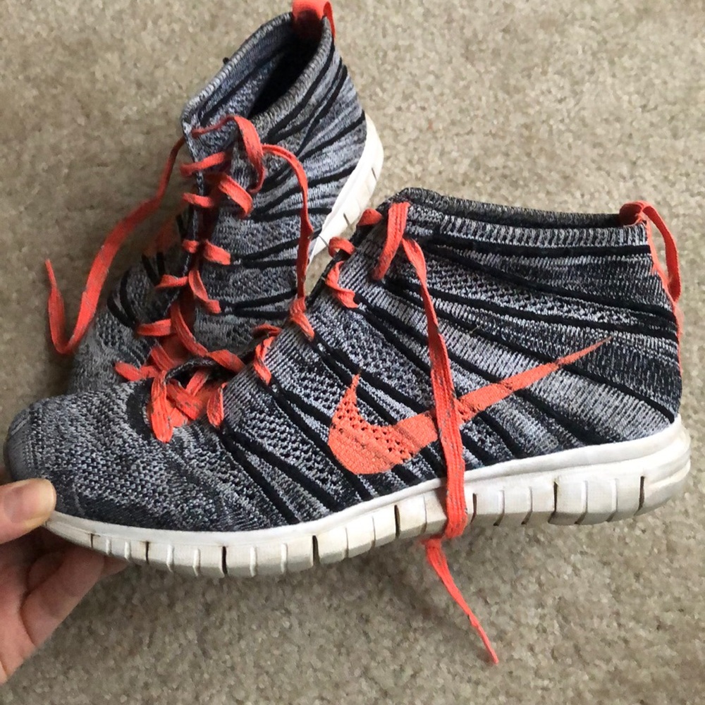 Nike Flyknit Chukka